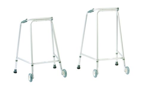 Hospital_Walking_Frame_With_Wheels