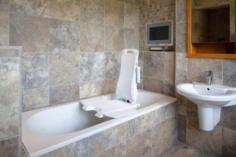 Rise and fall bath seat online
